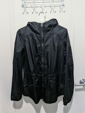 Columbia Women's Windbreaker Jacket With Drawstring Waist